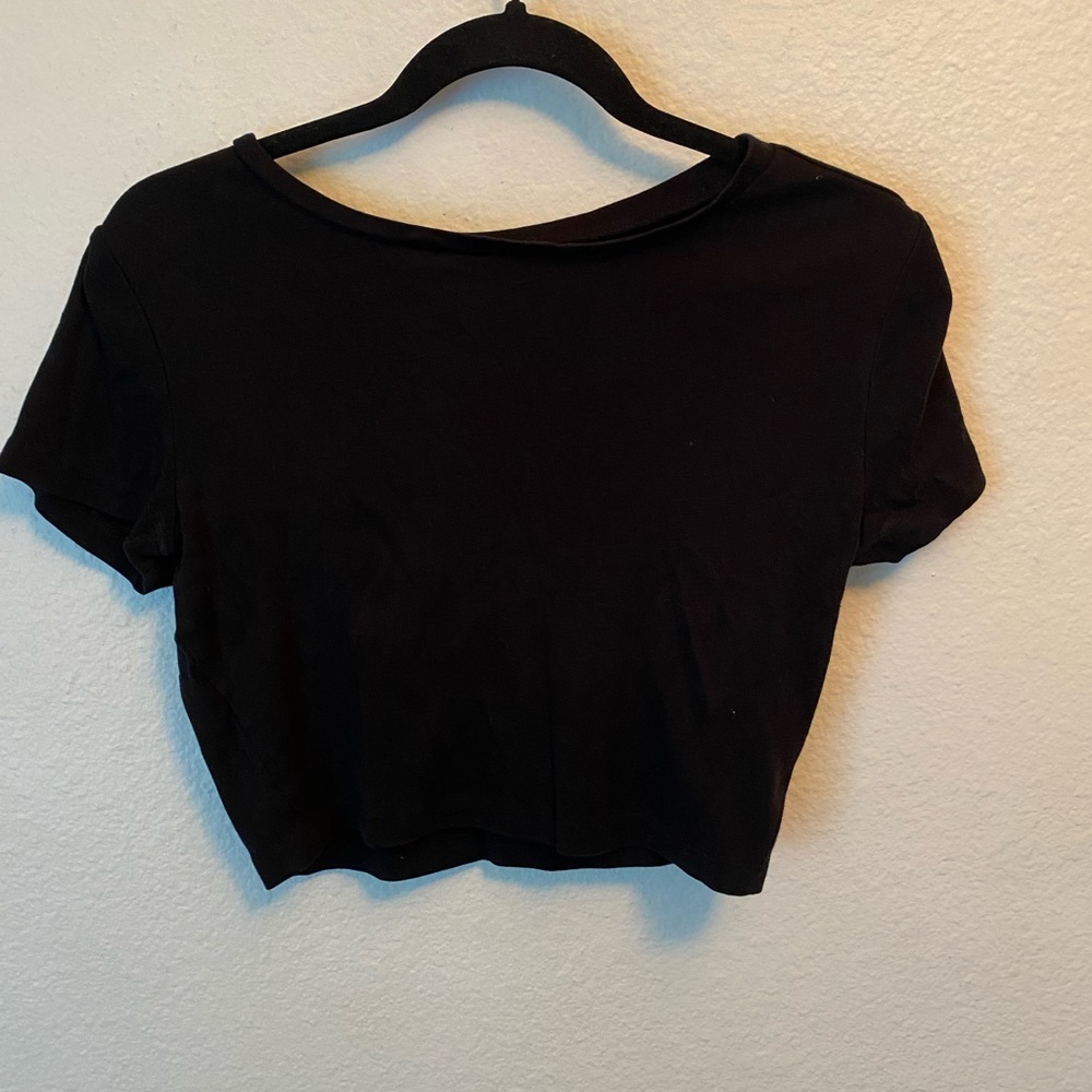 Black target crop top